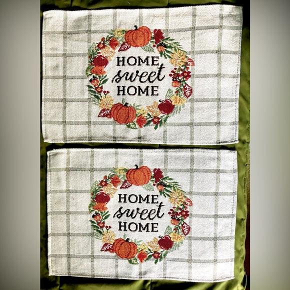 Home Sweet Home Fall Pumpkin Apple Leaf Wreath Grid Checks Placemats Pair 2 NWOT - Picture 1 of 1